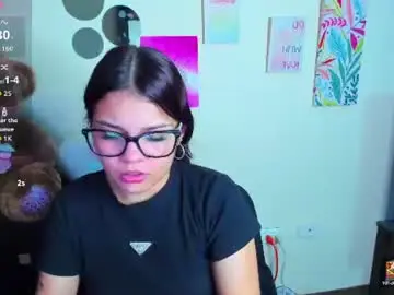 Chaturbate Live Sex Cam of emma_boo_