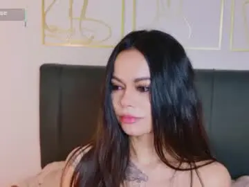 Chaturbate Watch Live Sex Cams of summer_holiday