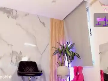 Chaturbate Live Sex Cam of fyre_divine
