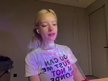 Chaturbate Live Porn of hyunwilhelmi