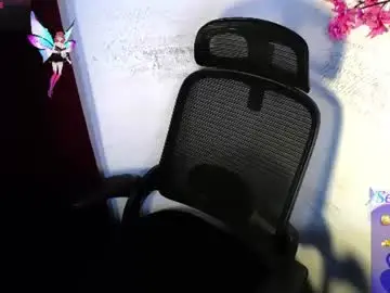 Chaturbate Live Sex Cam of chleo_rosse