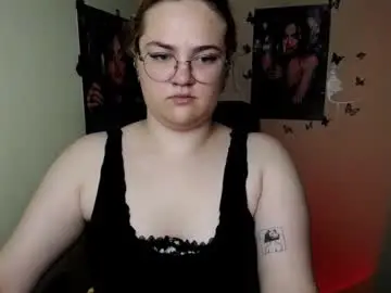 Chaturbate Live Sex Cam of redhotqueen1