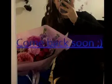 Chaturbate Live Sex Cam of monika_youu