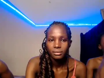 Chaturbate Watch Live Sex Cams of essy_hero
