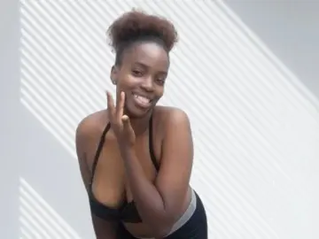 Imlive Free Porn Cam of SexybaddieONE