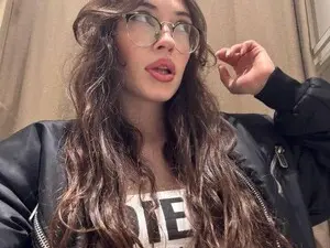 Myfreecams Free Porn Cam of Kelly_Grey