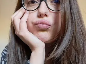 Myfreecams Live Sex Cam of JulieAnn