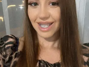 Myfreecams Watch Live Sex Cams of AnnesCora