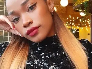 Myfreecams Live Sex Cam of Extrelli