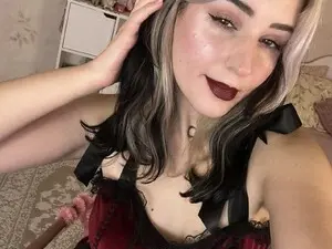 Myfreecams Free Porn Cam of LissaLucy