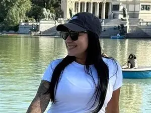 Myfreecams Watch Live Sex Cams of Lucy_luu_