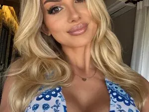 Myfreecams Sex Chat of CorneliaBaby