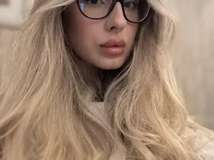 Myfreecams Live Sex of MaddieBriggs