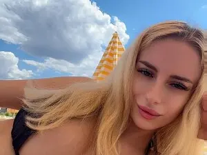 Myfreecams Adult Webcam of ChristiHanson
