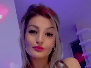 Myfreecams Watch Live Sex Cams of OXXXY