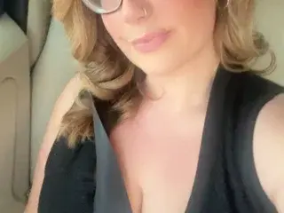 Streamate Live Sex of ElleMayVixen