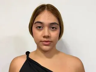 Streamate Live Sex Cam of KiaraSans90