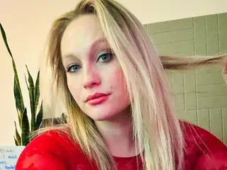 Streamate Free Live Porn of TheNaughtyNanny