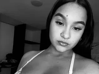 Streamate Adult Webcam of Kattymiller18
