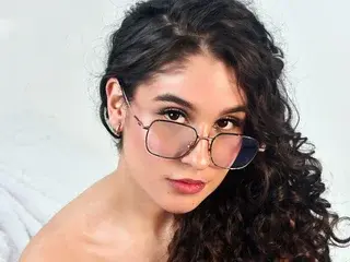 Streamate Watch Live Sex Cams of AriaBloomm