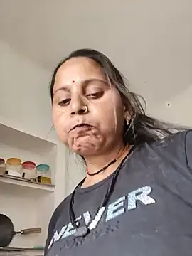 Stripchat Adult Video Chat of Karishna_hot