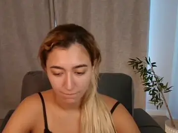 Stripchat Free Porn Cam of Luuna_Velvvet