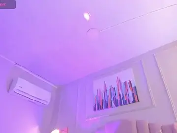 Stripchat Sex Cam of bigboobsnaughty1