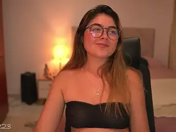 Stripchat Best live sex cam show of Lau_Bee