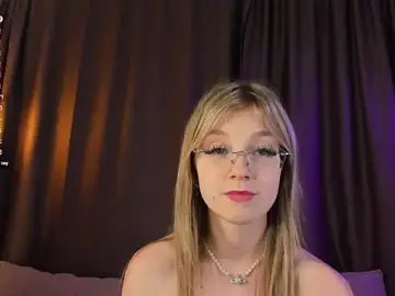 Stripchat Sex Cam of NovaOliphant