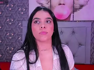 Stripchat Sex Cam of Emily_rivera78