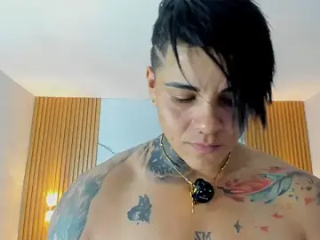 Stripchat Adult Webcams of KAROLLJONES1