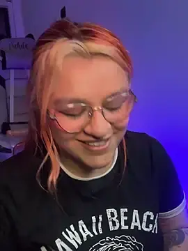 Stripchat Watch Live Sex Cams of Sophia_Weest99