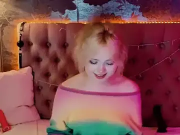 Stripchat Live Sex of EmilyAngells