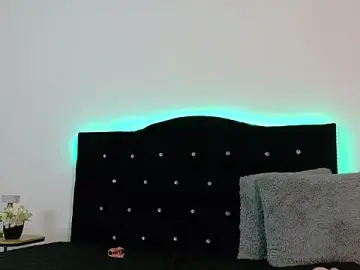Stripchat Best live sex cam show of ZirellaandSloan