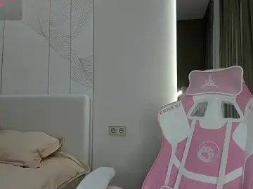 Stripchat Free Porn Cam of JenniferQueen11