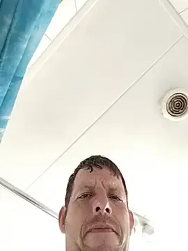 Stripchat Live Sex Cam of Gigolobigcock24cm
