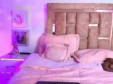 Stripchat Live Porn of ElenaLauren