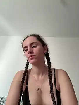 Stripchat Free Porn Cam of starlight_mo