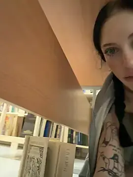 Stripchat Sex Cam of Melissa_crazy