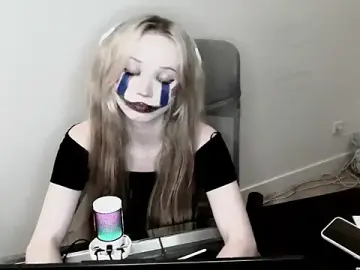 Stripchat Adult Webcam of Dustkiss