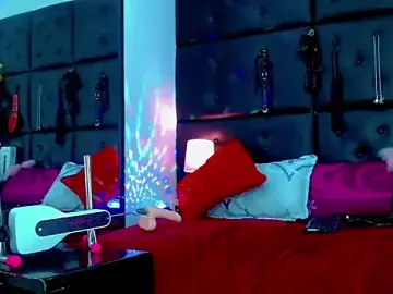 Stripchat Best Webcam of Cloelombard