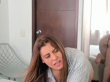 Stripchat Live Sex Cam of V_monse