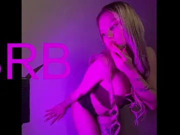 Stripchat Live Sex Cam of doll_barbieee