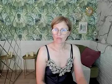 Stripchat Free Porn Cam of Paris_Cherry