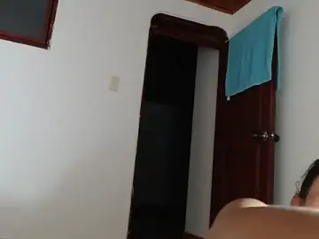 Stripchat Sex Cam of adrixxx38