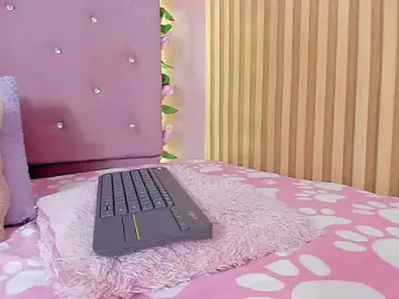 Stripchat Sex Cam of lovely__kiss__