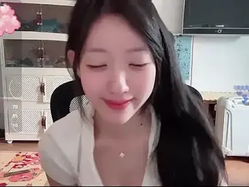 Stripchat Live Sex Cam of umi-dd