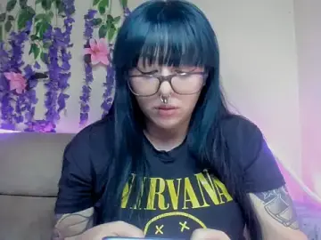 Stripchat Adult Webcams of Bubblesquirtt