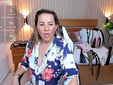 Stripchat Watch Live Sex Cams of luciana_ballesteros_