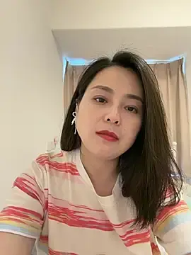 Stripchat Live Sex Cam of orangeoneday
